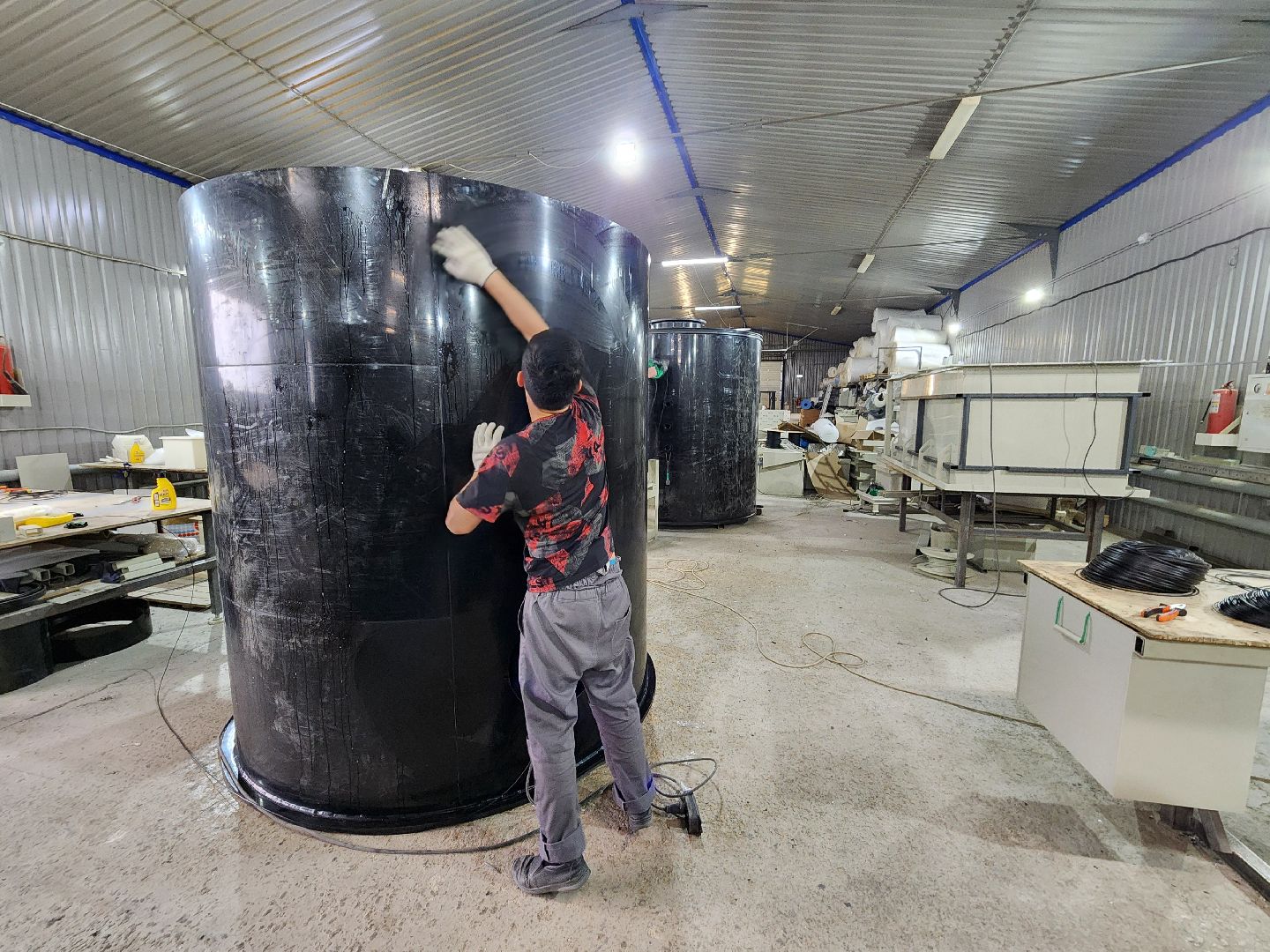 чехов, деревня сергеево, завод полимеризделия, программа импортозамещения, отечественное сырье, российские станки, емкости ванны фильтры, пластиковые изделия, промышленность,