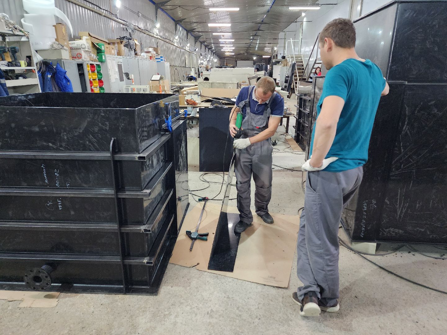 чехов, деревня сергеево, завод полимеризделия, программа импортозамещения, отечественное сырье, российские станки, емкости ванны фильтры, пластиковые изделия, промышленность,