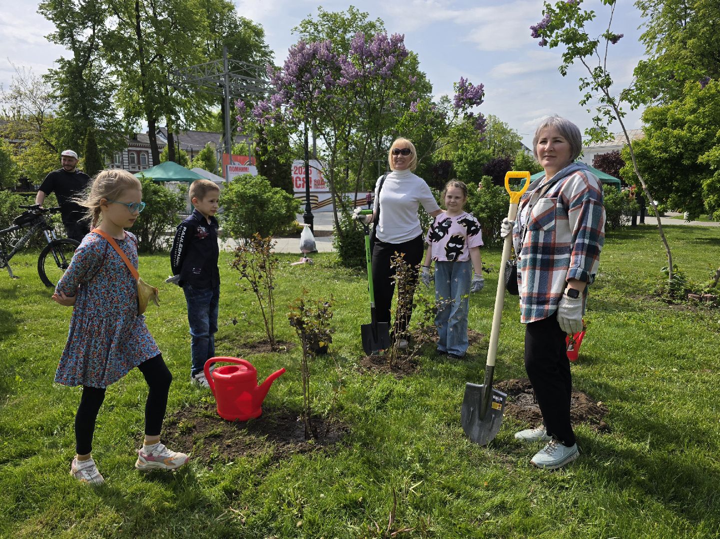 Коломна, открытие летнего сезона, высадка саженцев, озеленение,
