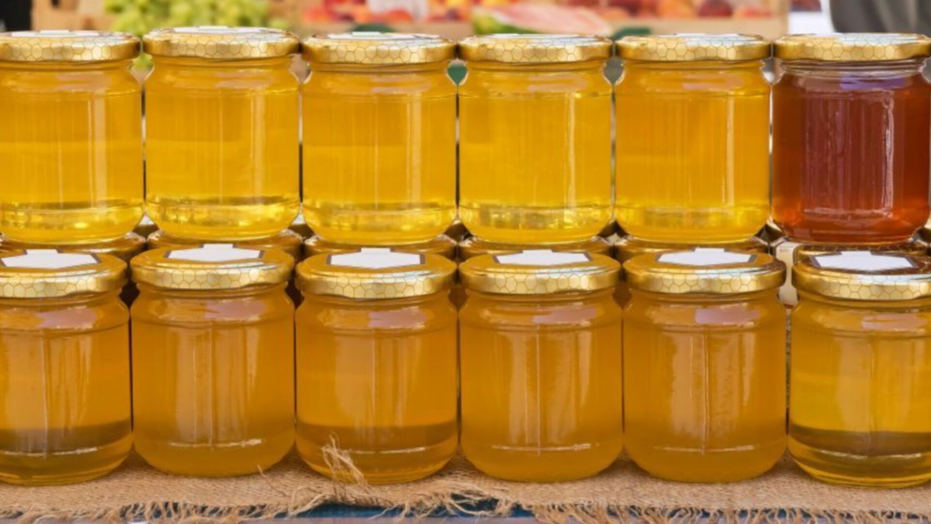 Общество , Здоровье, Всемирный день пчел,