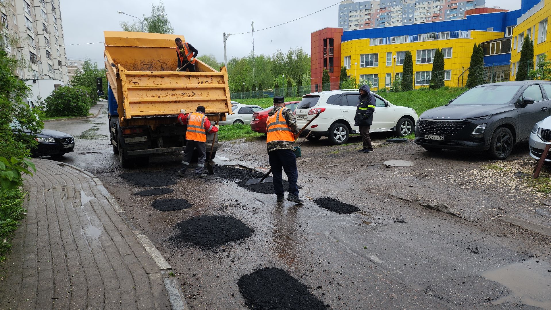 ивантеевка, коммунальная служба, ямочный ремонт, асфальтовое покрытие, спецтехника, ремонт дорог,