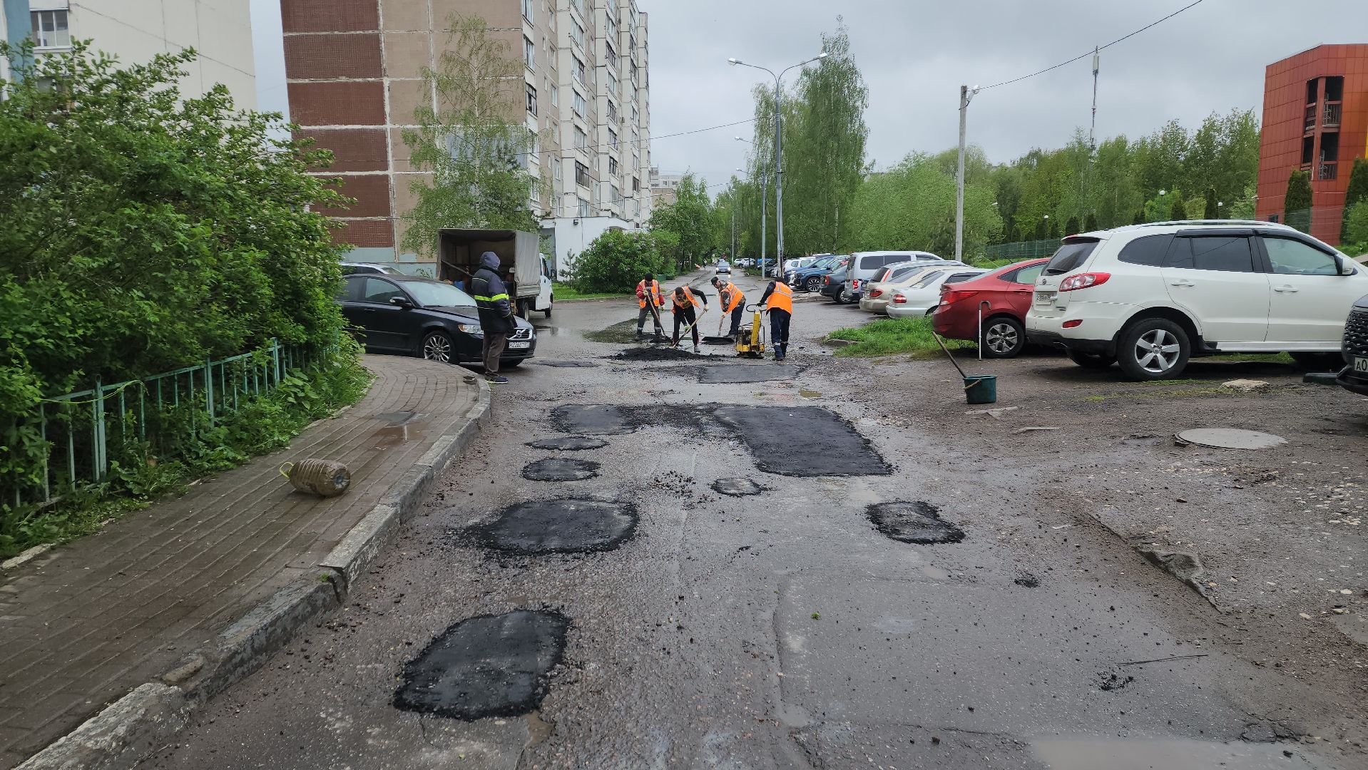 ивантеевка, коммунальная служба, ямочный ремонт, асфальтовое покрытие, спецтехника, ремонт дорог,