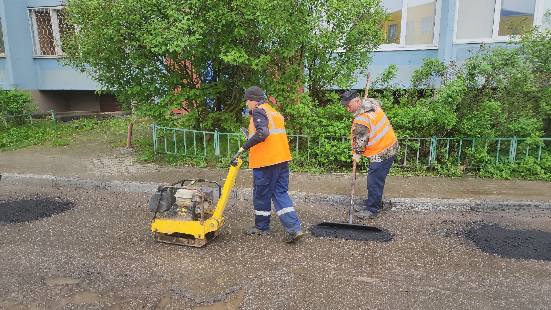 ивантеевка, коммунальная служба, ямочный ремонт, асфальтовое покрытие, спецтехника, ремонт дорог,