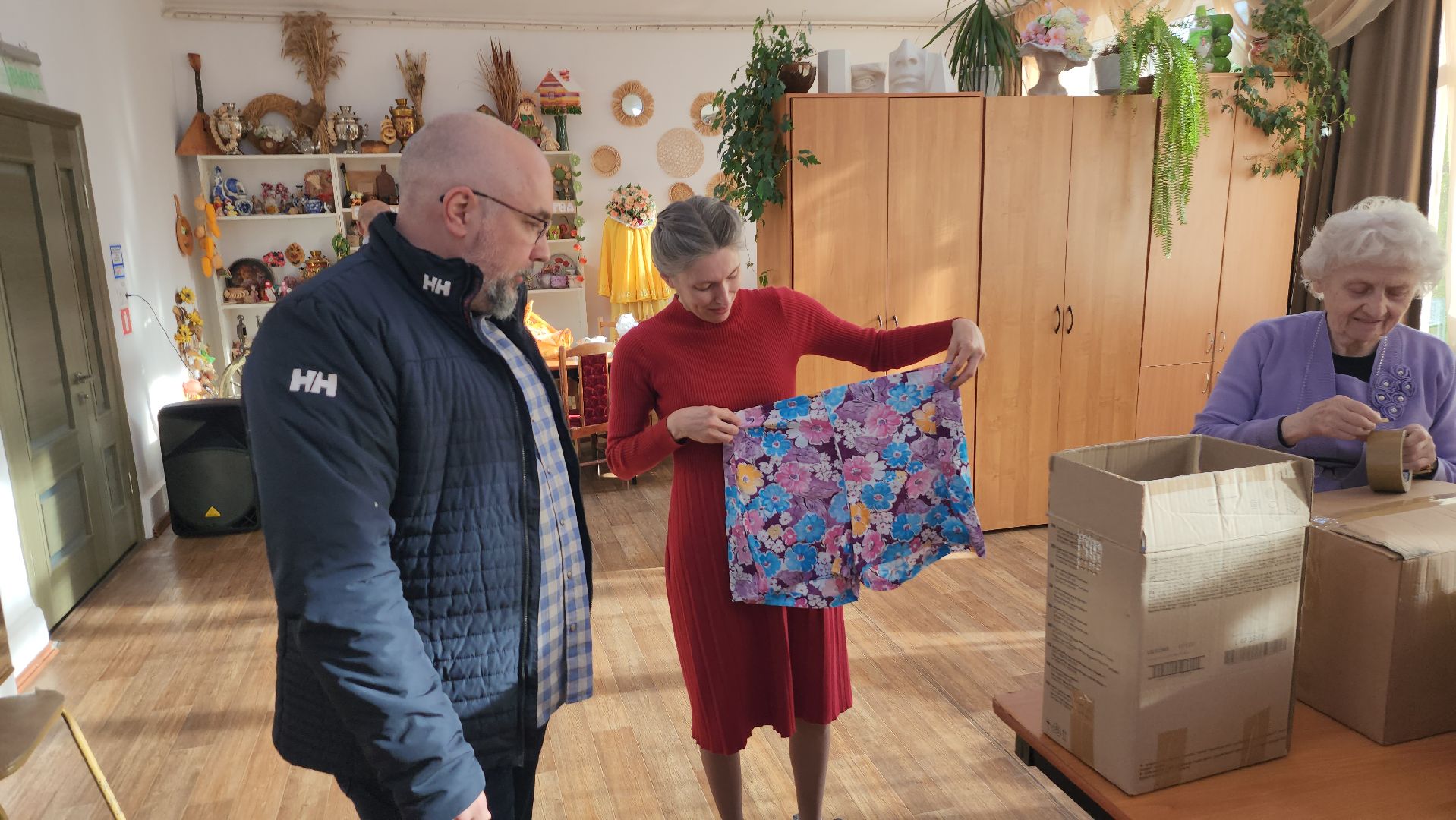 серпухов, поселок оболенск, волонтеры, сво, серпуховский депутат, индивидуальные перевязочные пакеты,