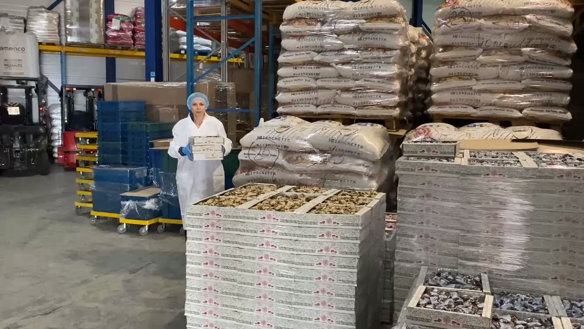 чехов, улица литейная, компания орбита, кондитерское производство, продукты здорового питания, орехи и сухофрукты, новая линейка продукции, финики с миндалем в глазури, вкус карамели, белый молочный темный шоколад,