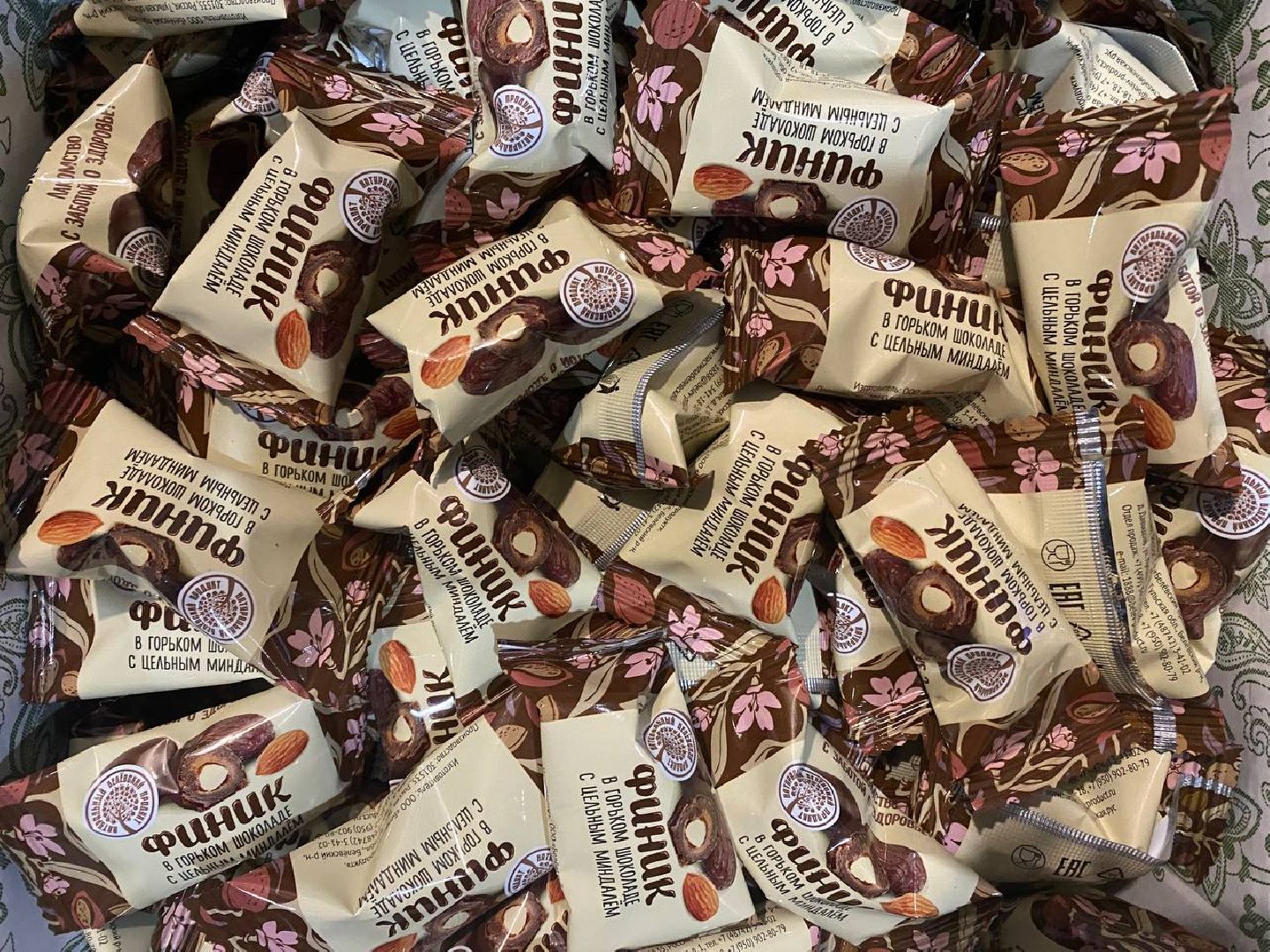 чехов, улица литейная, компания орбита, кондитерское производство, продукты здорового питания, орехи и сухофрукты, новая линейка продукции, финики с миндалем в глазури, вкус карамели, белый молочный темный шоколад,