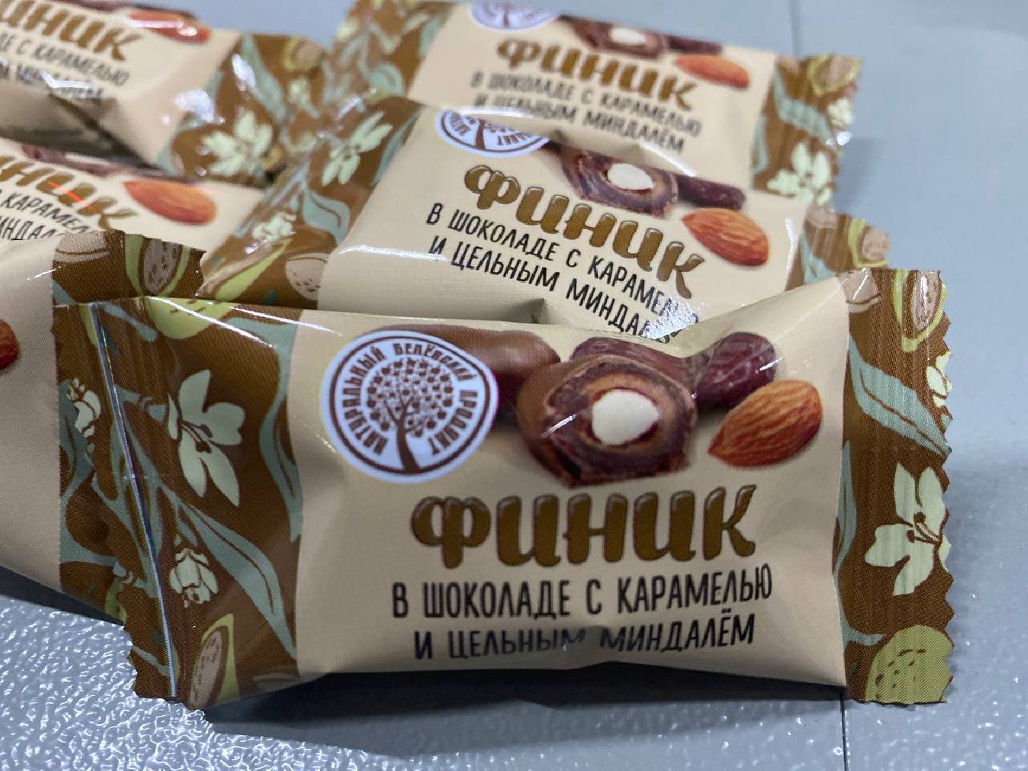 чехов, улица литейная, компания орбита, кондитерское производство, продукты здорового питания, орехи и сухофрукты, новая линейка продукции, финики с миндалем в глазури, вкус карамели, белый молочный темный шоколад,