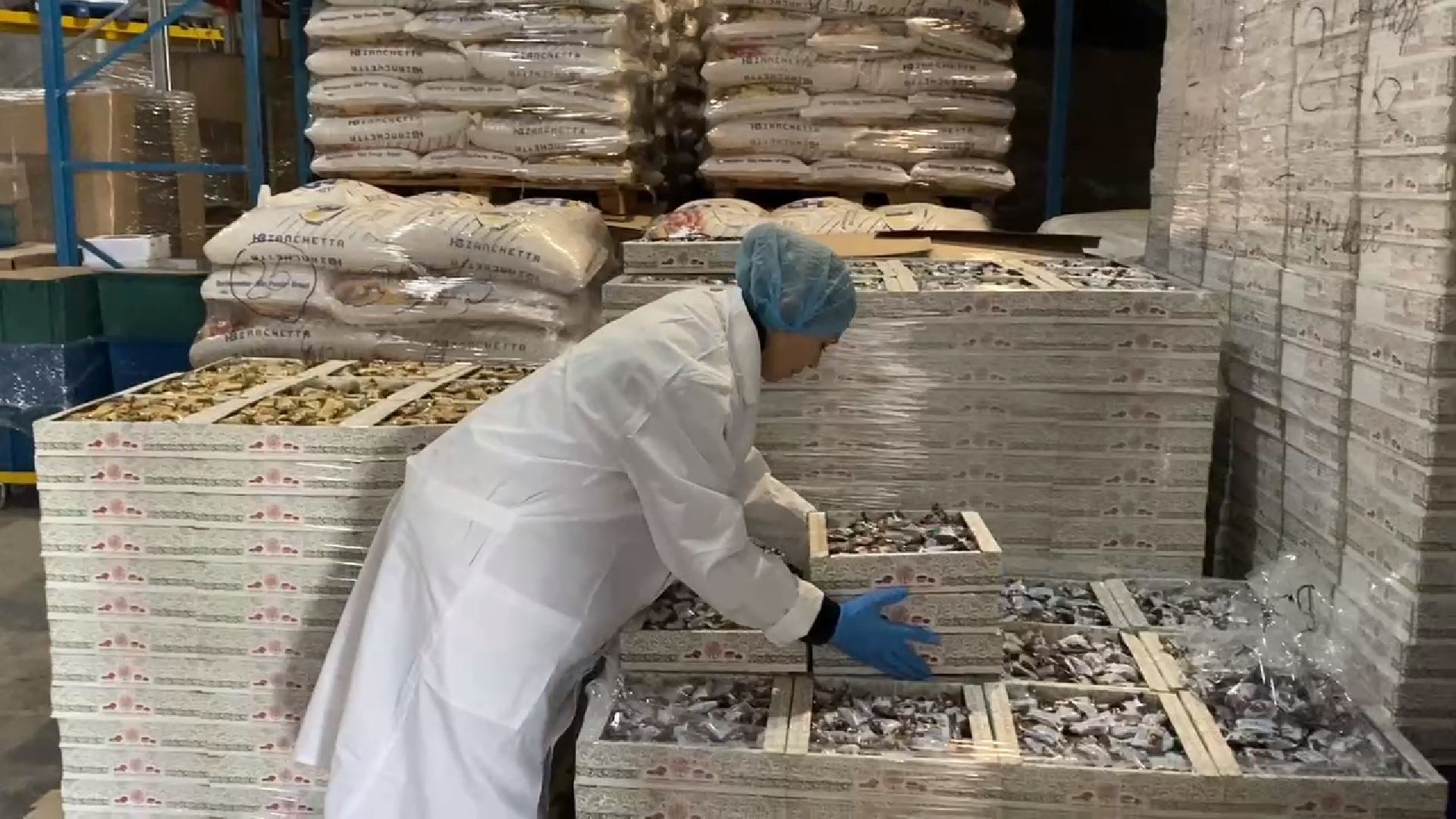 чехов, улица литейная, компания орбита, кондитерское производство, продукты здорового питания, орехи и сухофрукты, новая линейка продукции, финики с миндалем в глазури, вкус карамели, белый молочный темный шоколад,