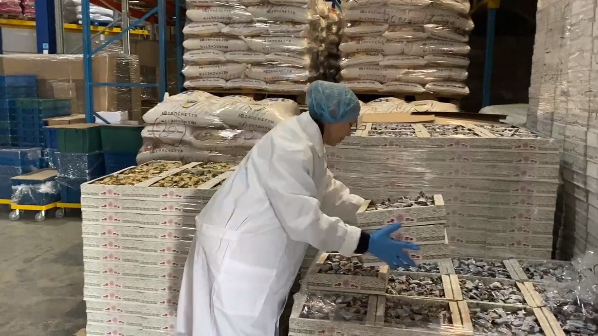 чехов, улица литейная, компания орбита, кондитерское производство, продукты здорового питания, орехи и сухофрукты, новая линейка продукции, финики с миндалем в глазури, вкус карамели, белый молочный темный шоколад,