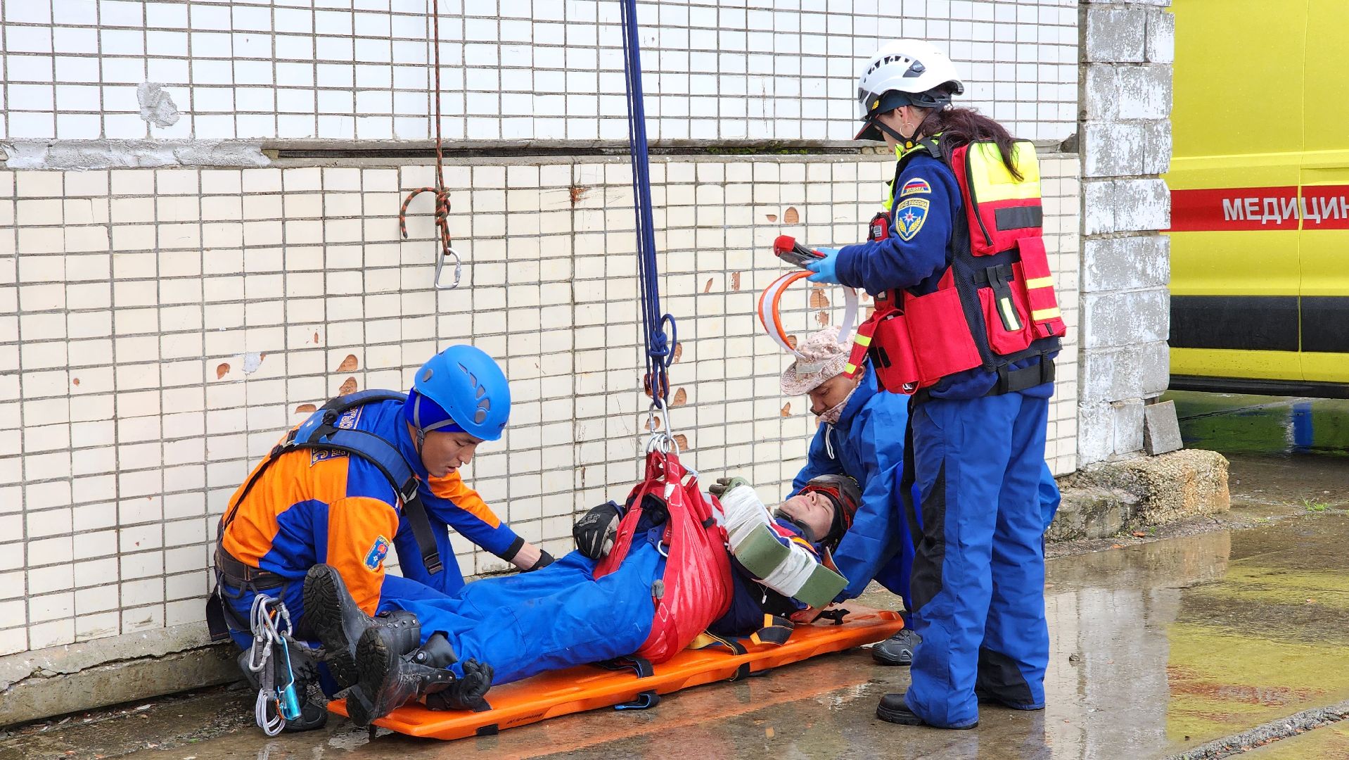 учения спасателей, корпус сил и средств стран снг,   МЧС, ногинск, богородский городской округ,