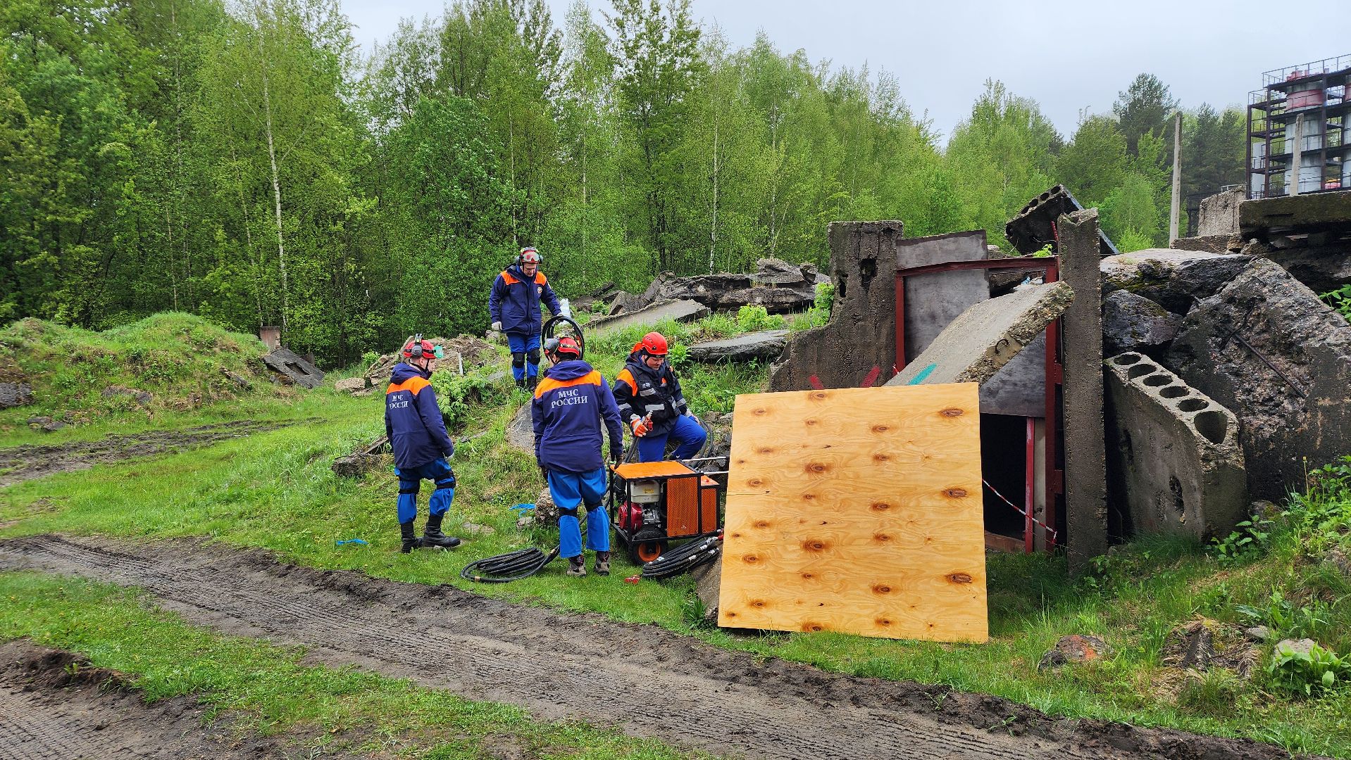 учения спасателей, корпус сил и средств стран снг,   МЧС, ногинск, богородский городской округ,