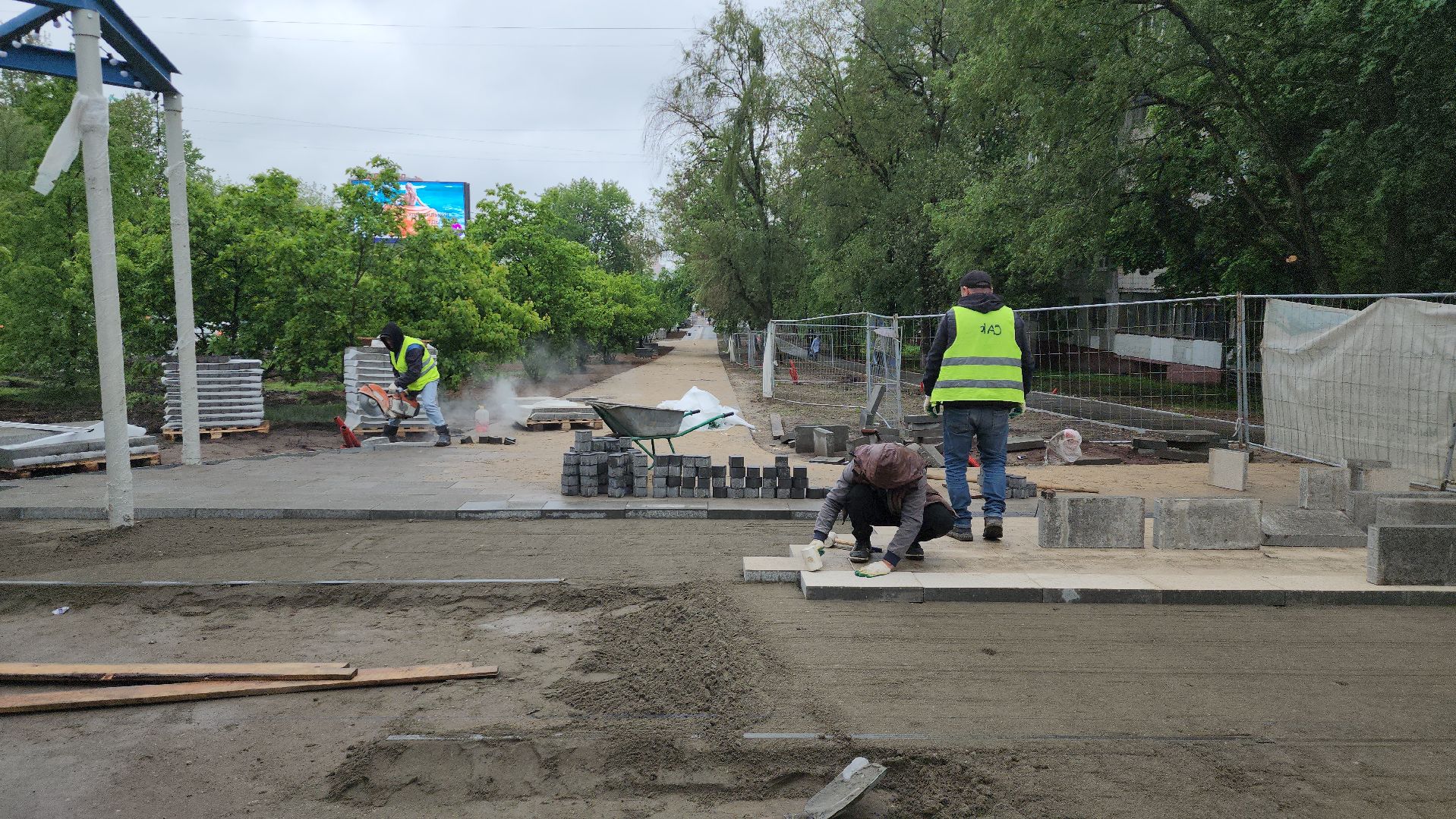 благоустройство сквера, щёлково, пролетарский проспект, Новая плитка,