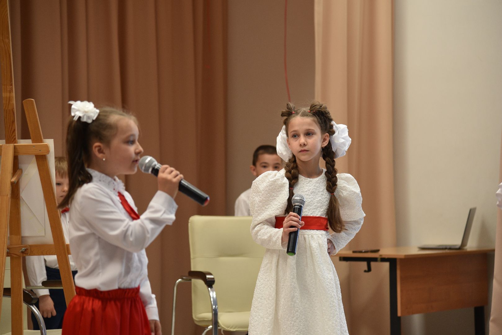 лотошино, лотошинская школа 1, дети, образование, первоклассники,