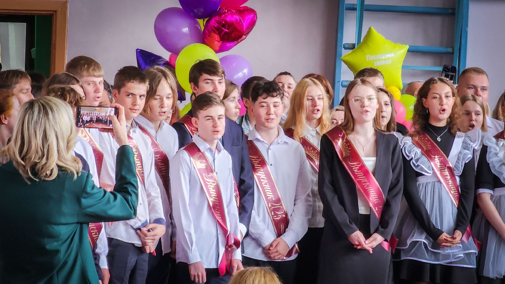 бронницы, последний звонок 9 класс, школа имени Тимофеева , бронницкие девятиклассники ,