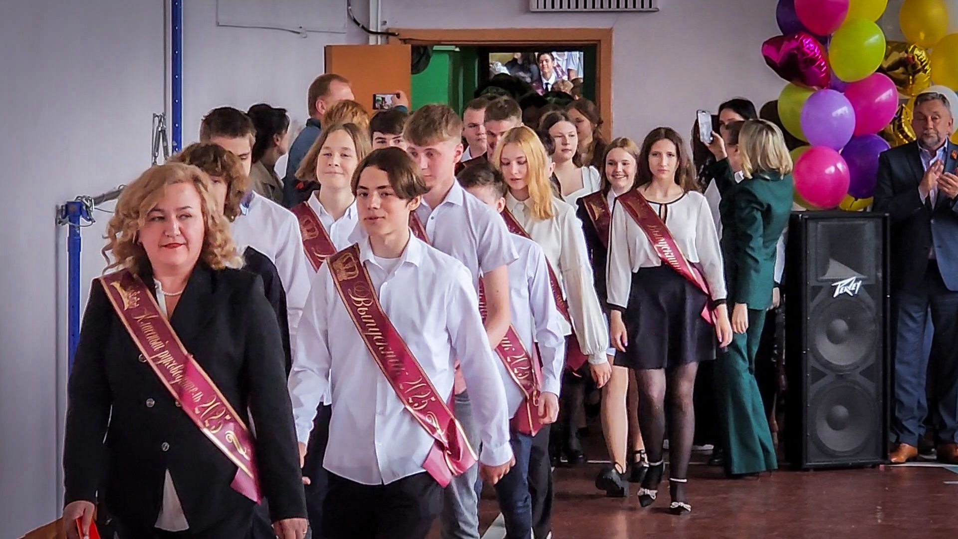 бронницы, последний звонок 9 класс, школа имени Тимофеева , бронницкие девятиклассники ,