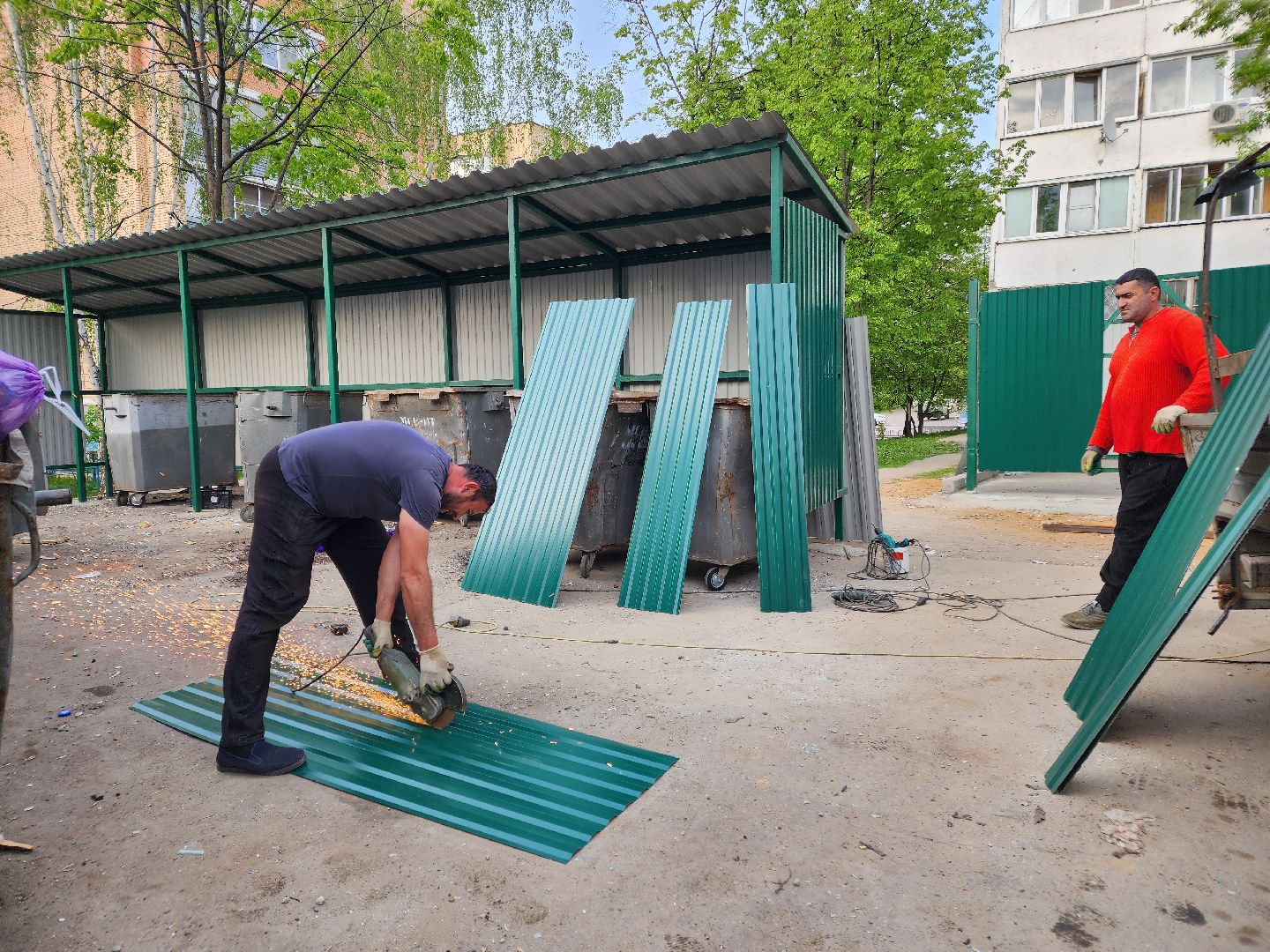 чехов, улица чехова, контейнерная площадка, капитальный ремонт, модернизация, реконструкция, новое ограждение, крыша, твердое покрытие, дополнительные баки, бункер для КГО,