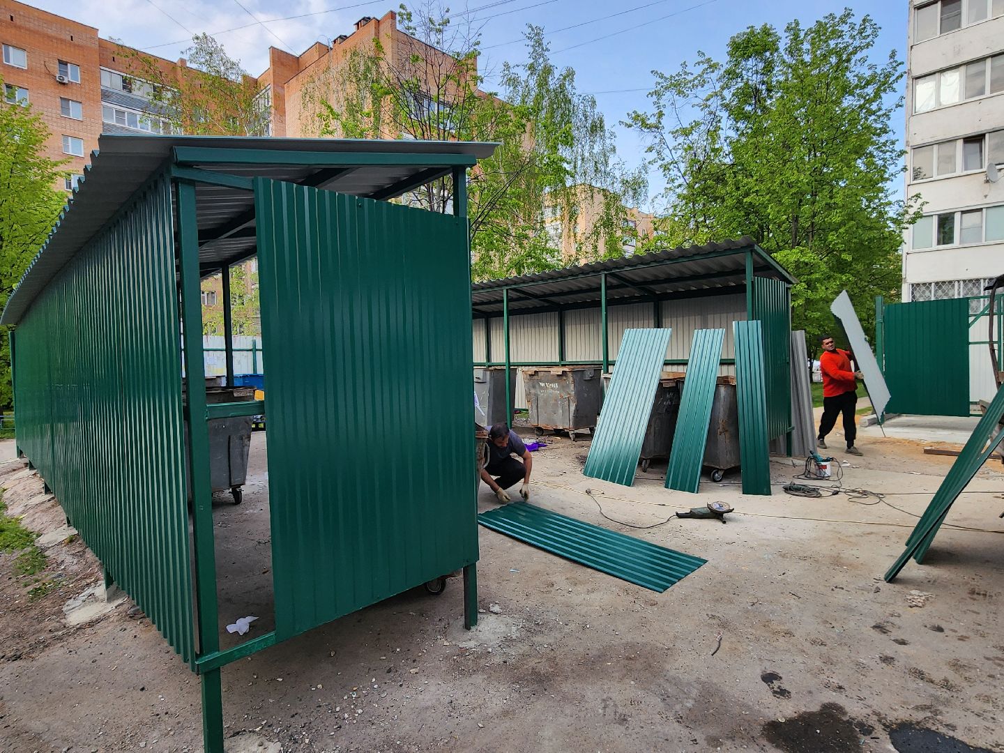 чехов, улица чехова, контейнерная площадка, капитальный ремонт, модернизация, реконструкция, новое ограждение, крыша, твердое покрытие, дополнительные баки, бункер для КГО,