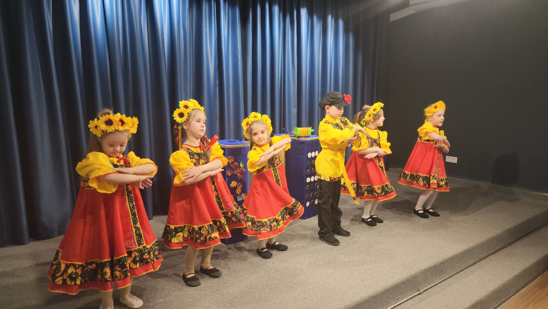 долгопрудный,  кмц долгопрудный, центральная модельная библиотека, детская группа хореографического коллектива, восточный танец, цыганский танец, дети,