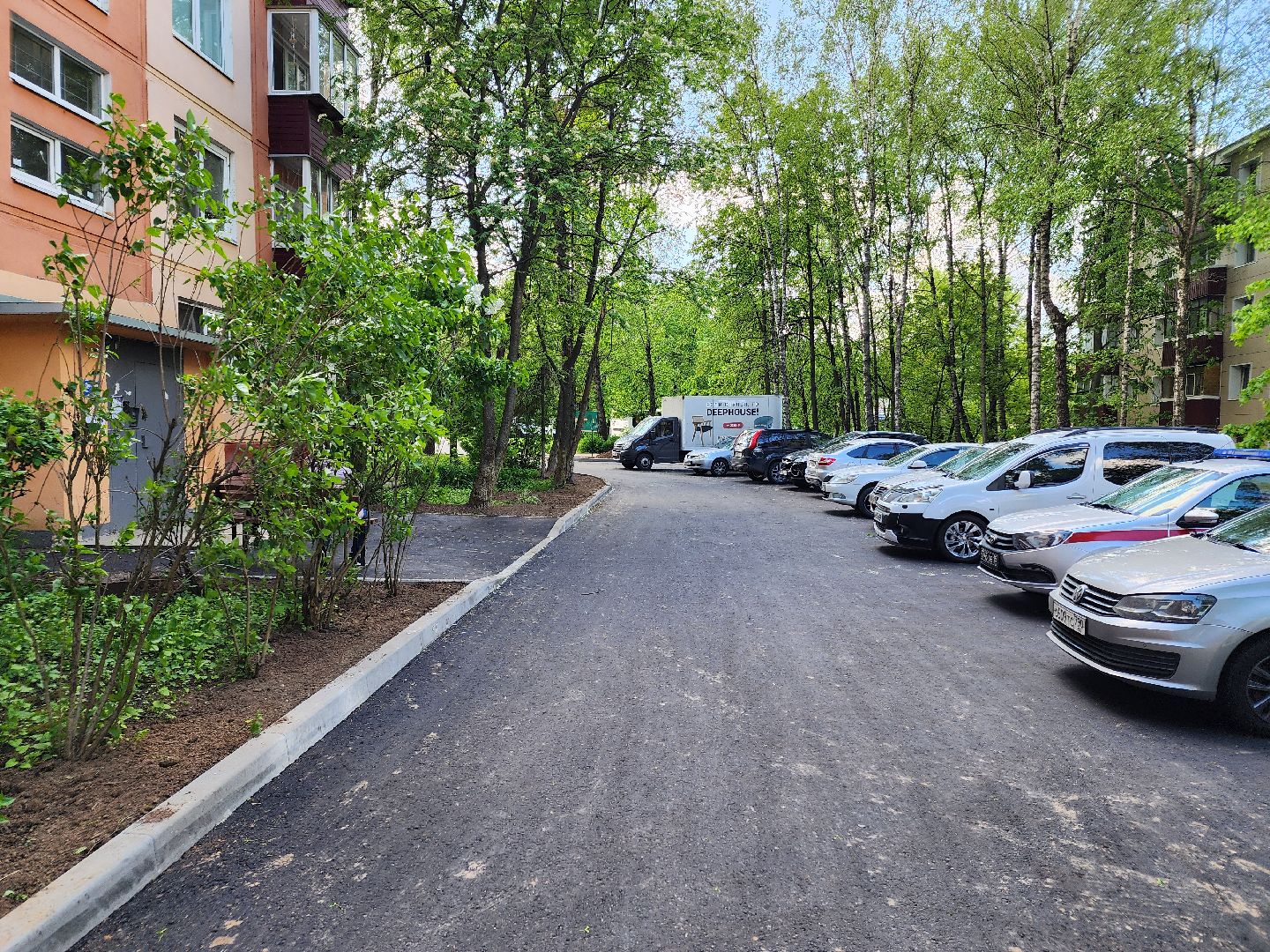 чехов, улица чехова, дворы, комплексное благоустройство, обновление, ремонт, парковки, проезды, пешеходные дорожки, спортивная площадка, зоны отдыха, скамейки, освещение, формирование комфортной городской среды,