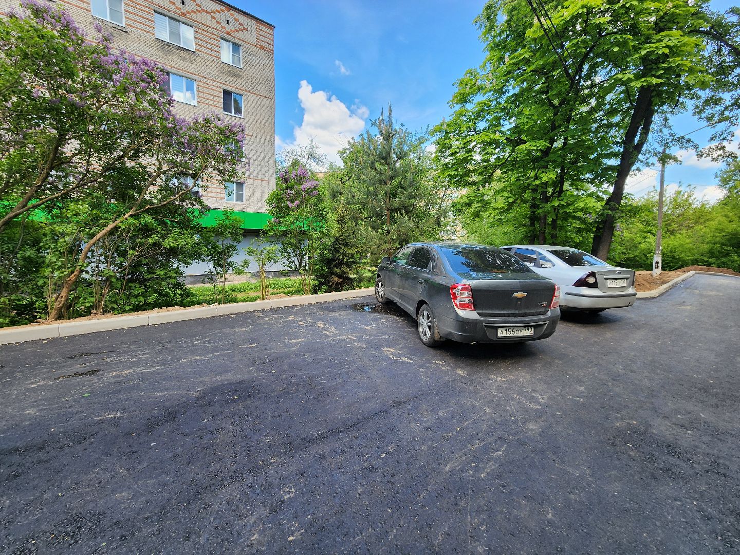 чехов, улица чехова, дворы, комплексное благоустройство, обновление, ремонт, парковки, проезды, пешеходные дорожки, спортивная площадка, зоны отдыха, скамейки, освещение, формирование комфортной городской среды,