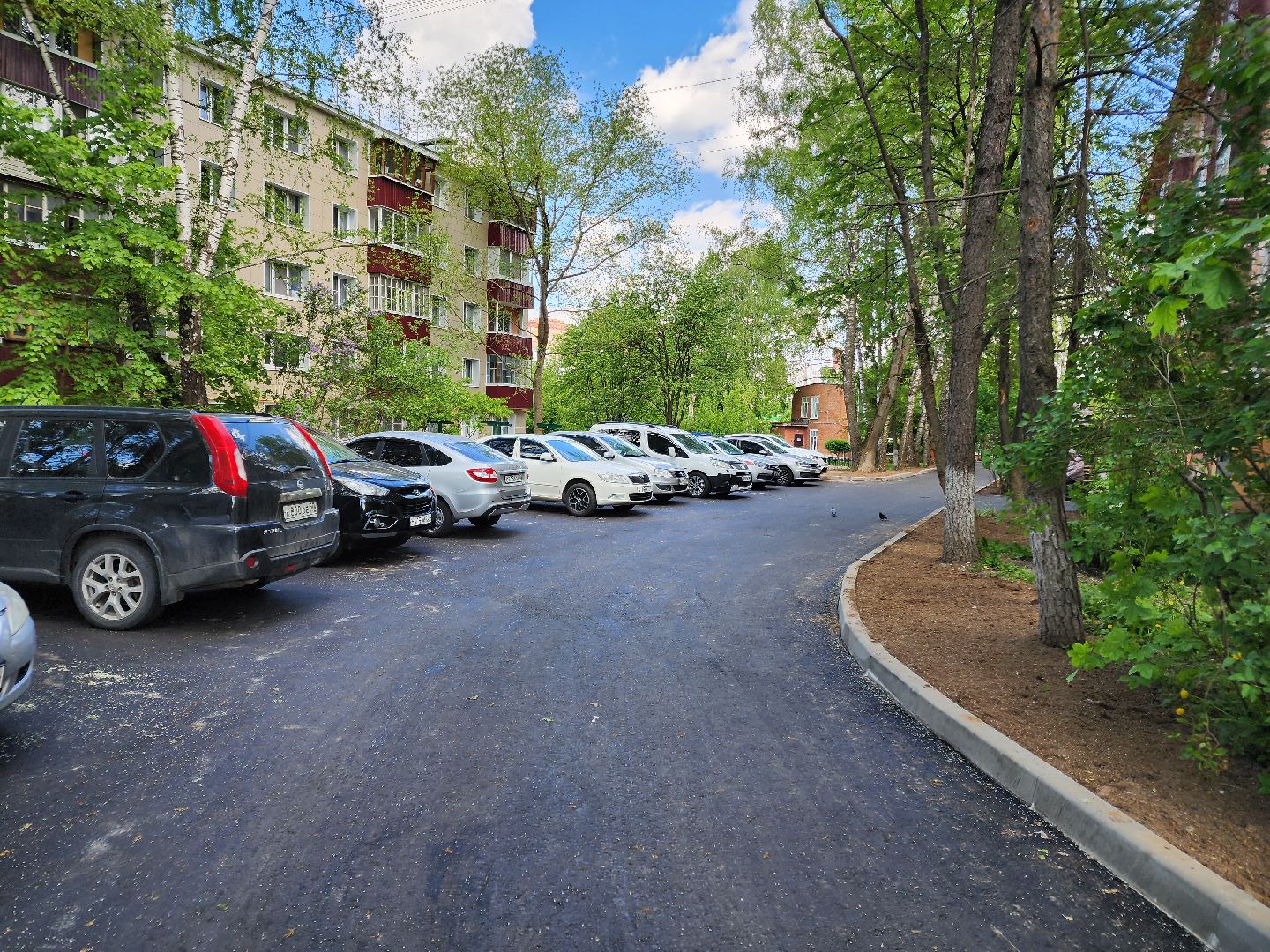 чехов, улица чехова, дворы, комплексное благоустройство, обновление, ремонт, парковки, проезды, пешеходные дорожки, спортивная площадка, зоны отдыха, скамейки, освещение, формирование комфортной городской среды,