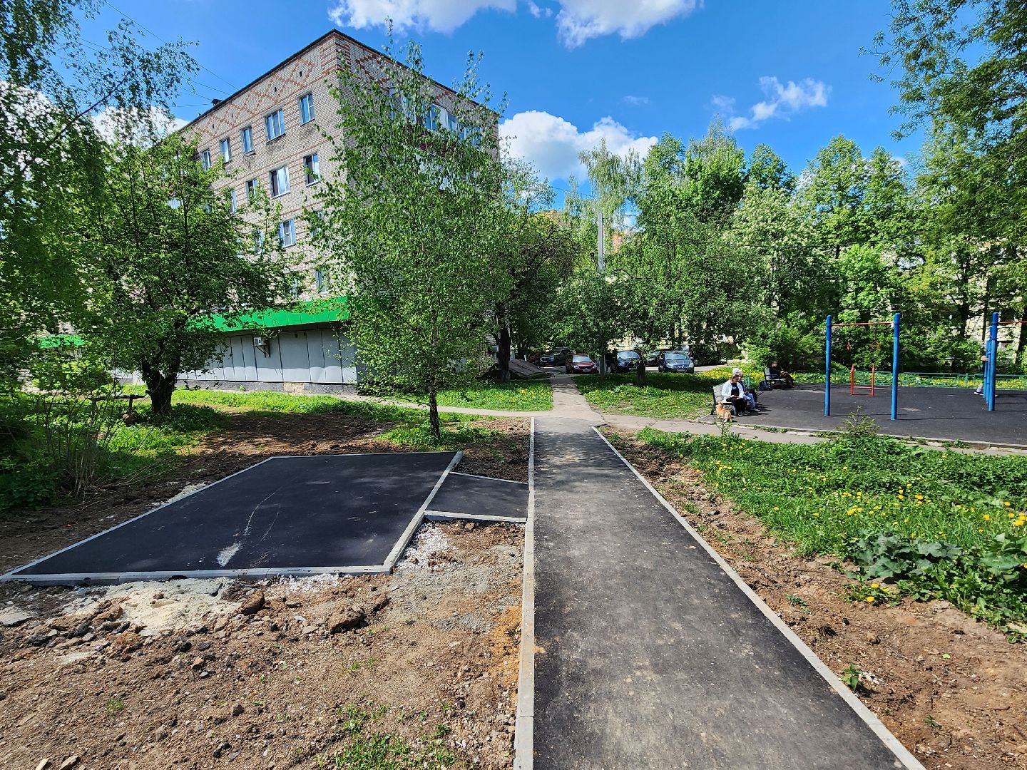 чехов, улица чехова, дворы, комплексное благоустройство, обновление, ремонт, парковки, проезды, пешеходные дорожки, спортивная площадка, зоны отдыха, скамейки, освещение, формирование комфортной городской среды,