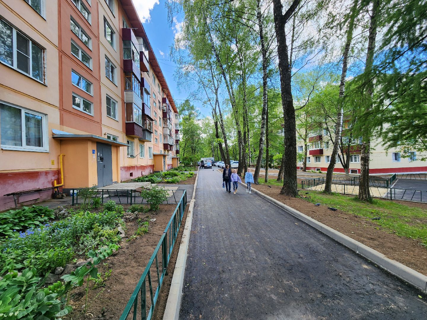 чехов, улица чехова, дворы, комплексное благоустройство, обновление, ремонт, парковки, проезды, пешеходные дорожки, спортивная площадка, зоны отдыха, скамейки, освещение, формирование комфортной городской среды,