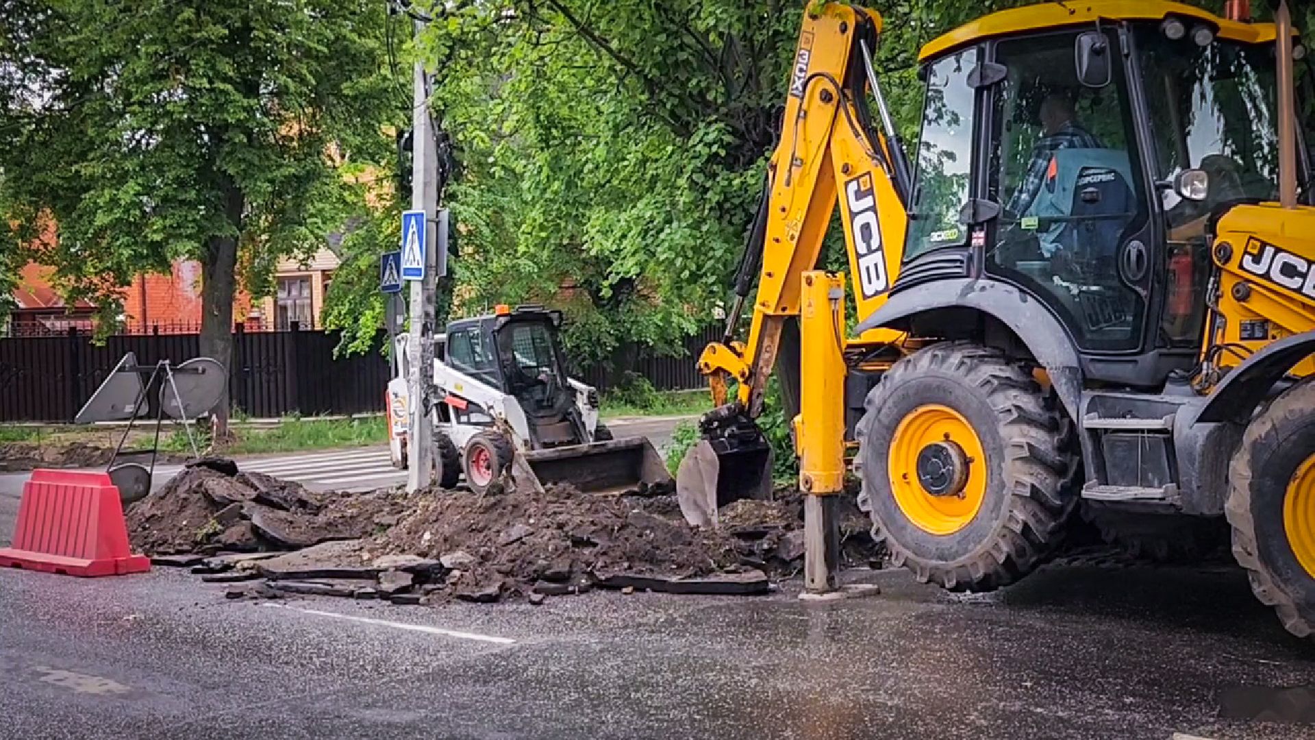 бронницы, ремонт дороги , ремонт тротуара в Каширском переулке ,