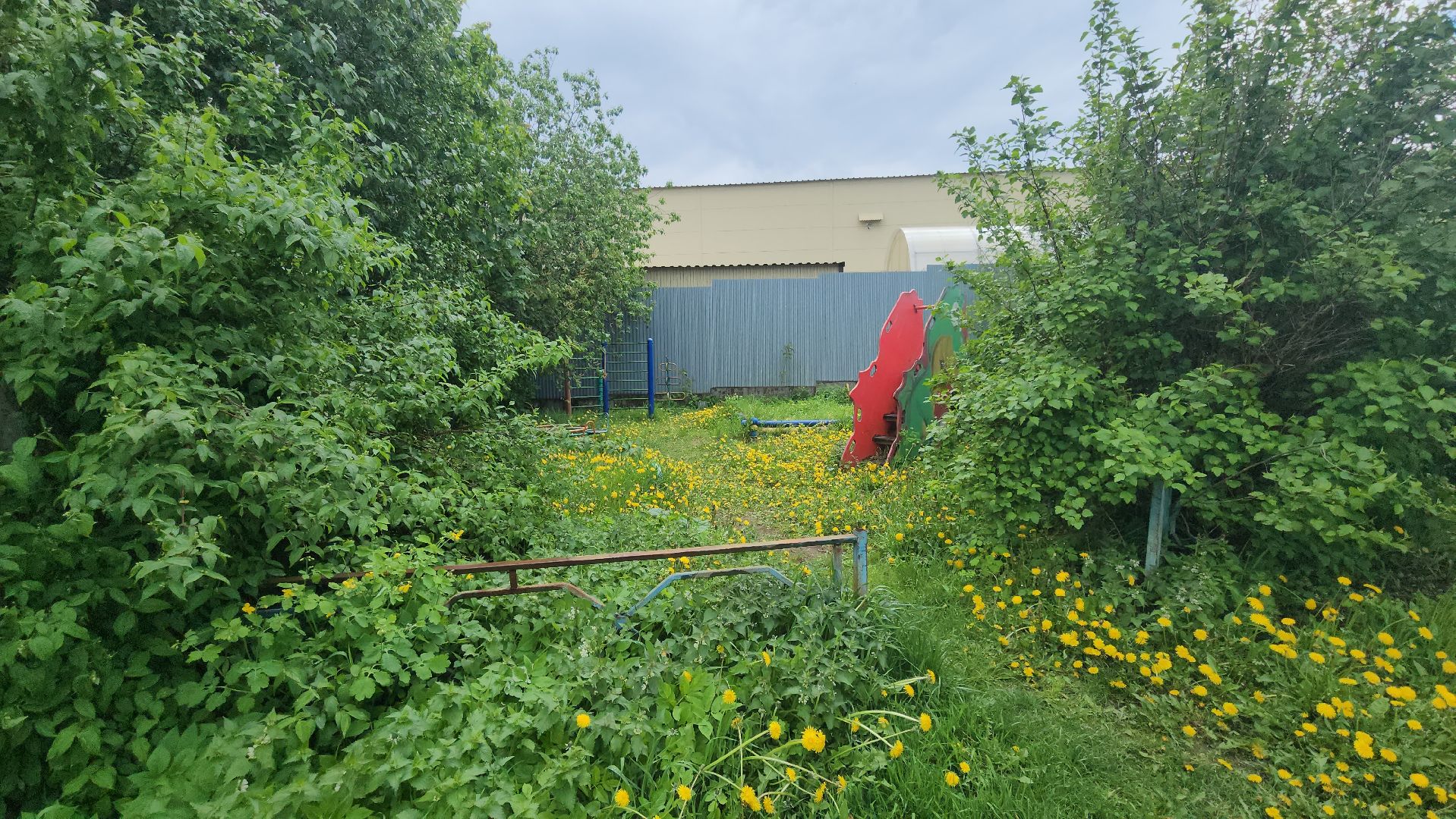 глава городского округа люберцы владимир волков, выездная администиация, просьба жителей, детская игровая площадка,