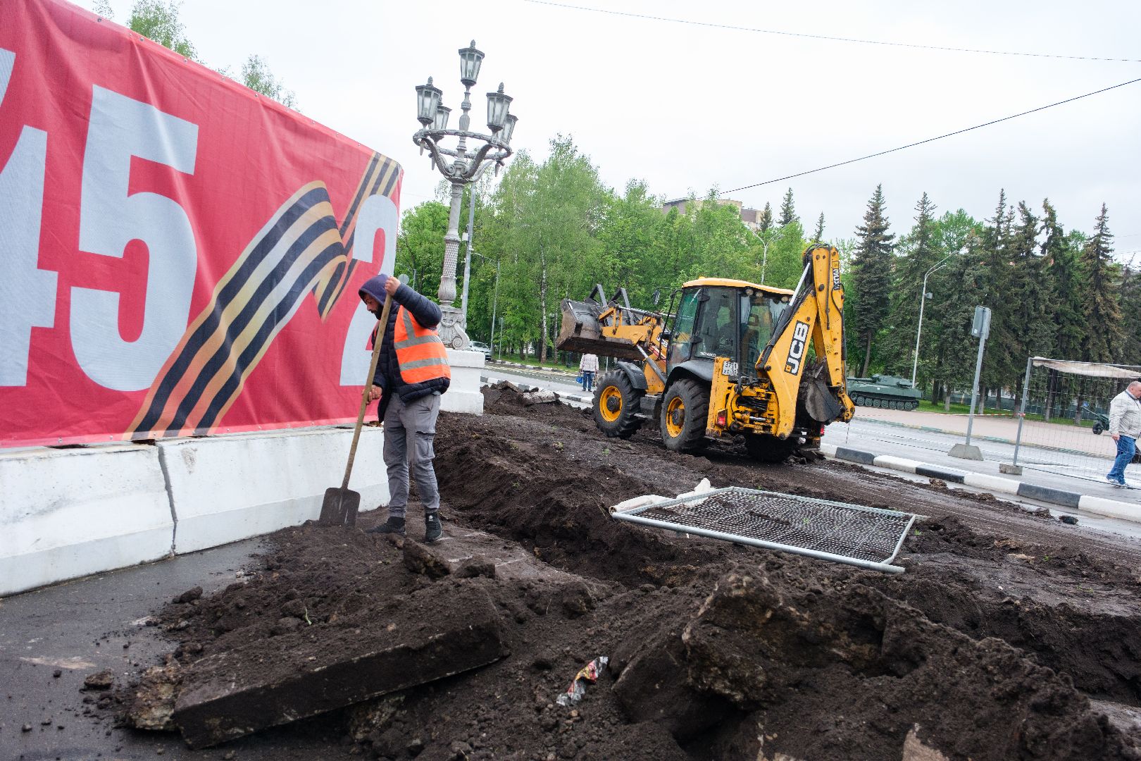 дк мир, лыткарино, строительство, дворец культуры мир, капремонт, демонтаж асфальта,