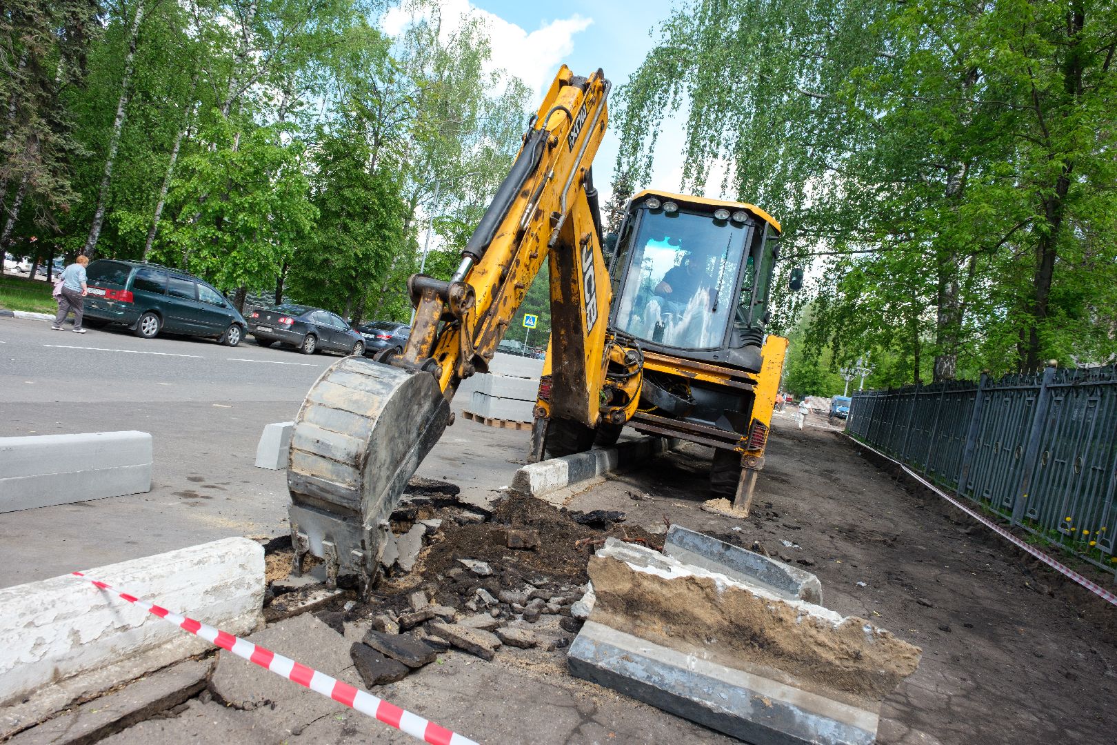 дк мир, лыткарино, строительство, дворец культуры мир, капремонт, демонтаж асфальта,