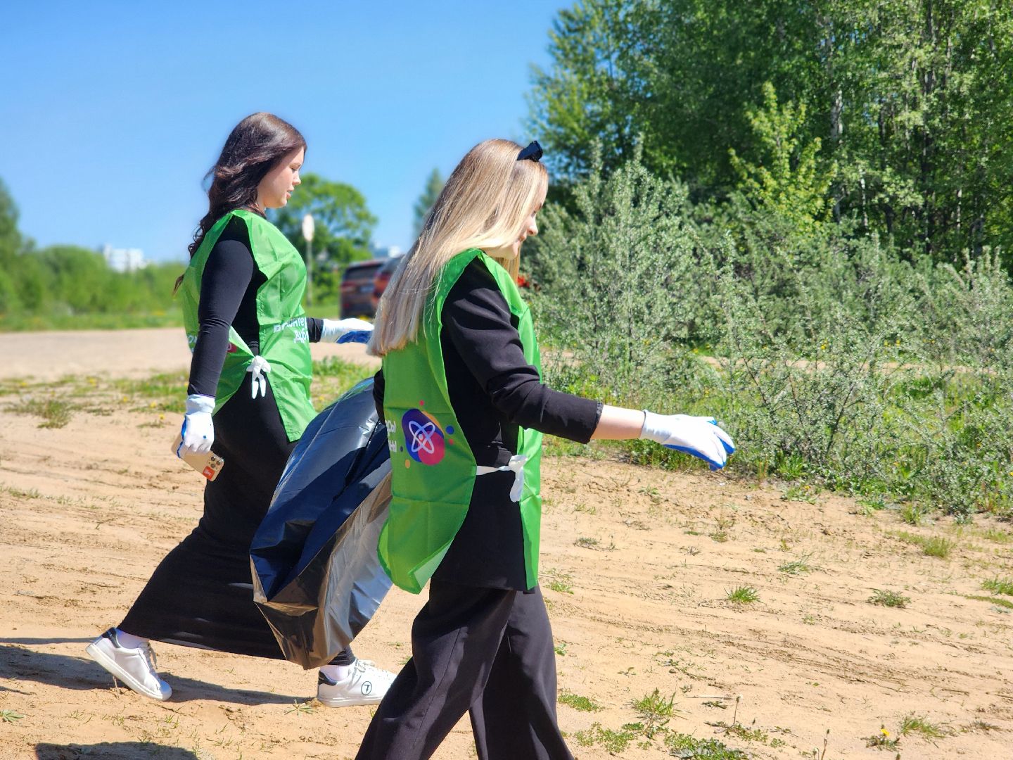 дубна, молодая гвардия, волонтеры подмосковья, субботник, день волги,