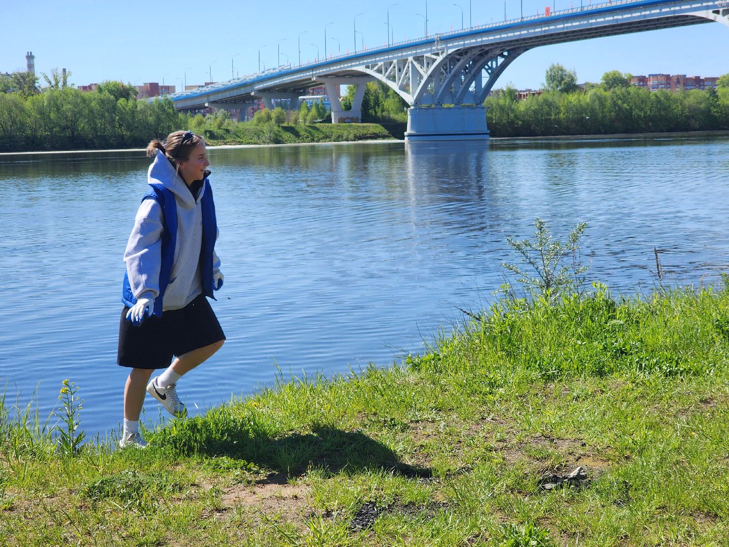 дубна, молодая гвардия, волонтеры подмосковья, субботник, день волги,