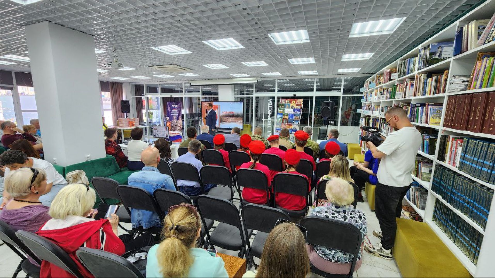 Дмитров, Библиотека, Битва за Москву, Аркадий Зюзин,ВОВ, День Победы,