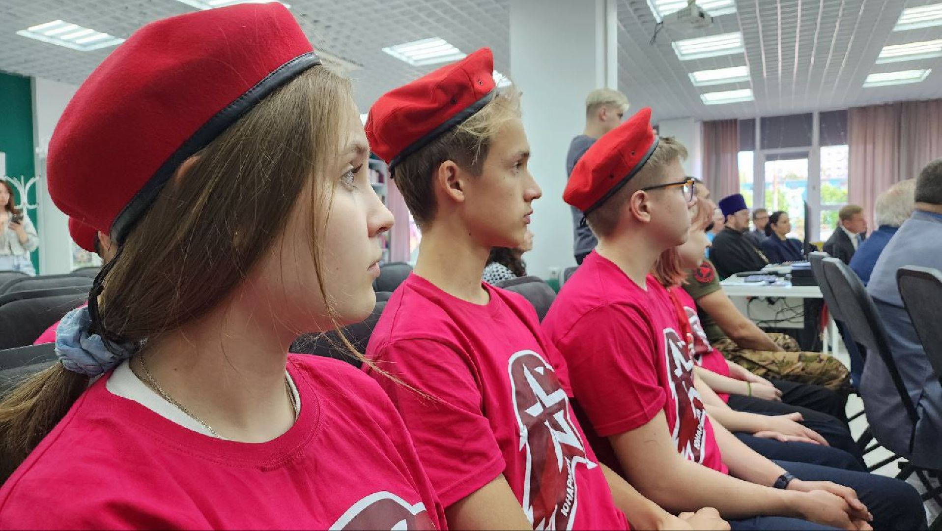 Дмитров, Библиотека, Битва за Москву, Аркадий Зюзин,ВОВ, День Победы,