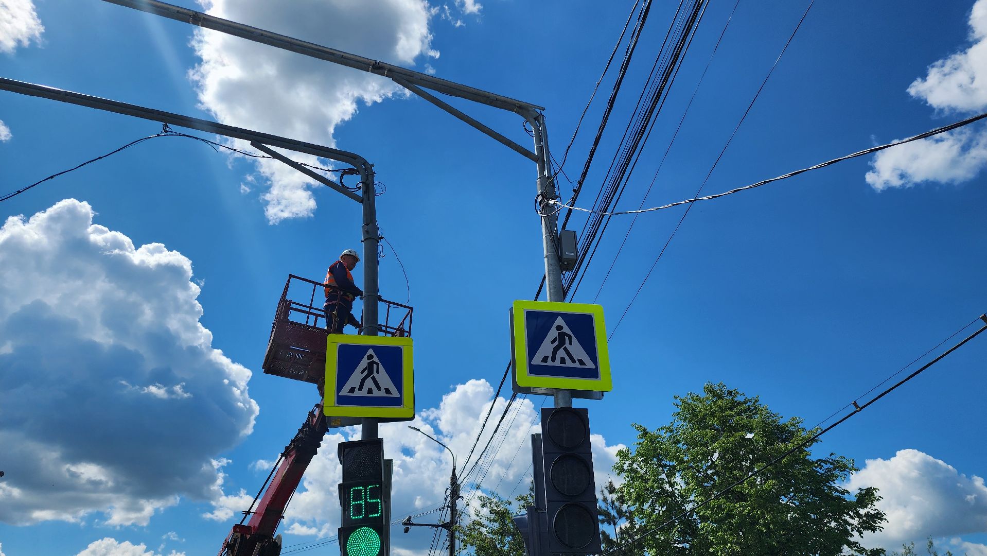 светофор, замена , консоль, столб, электричество , переход, пешеходный переход, домодедово, каширское шоссе ,