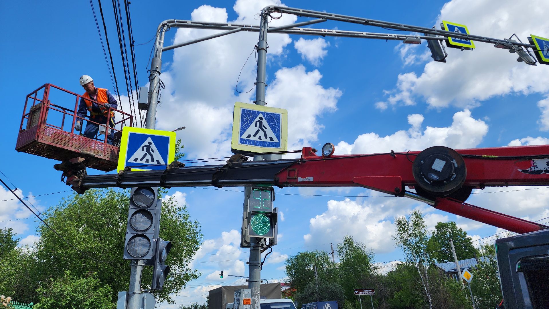 светофор, замена , консоль, столб, электричество , переход, пешеходный переход, домодедово, каширское шоссе ,