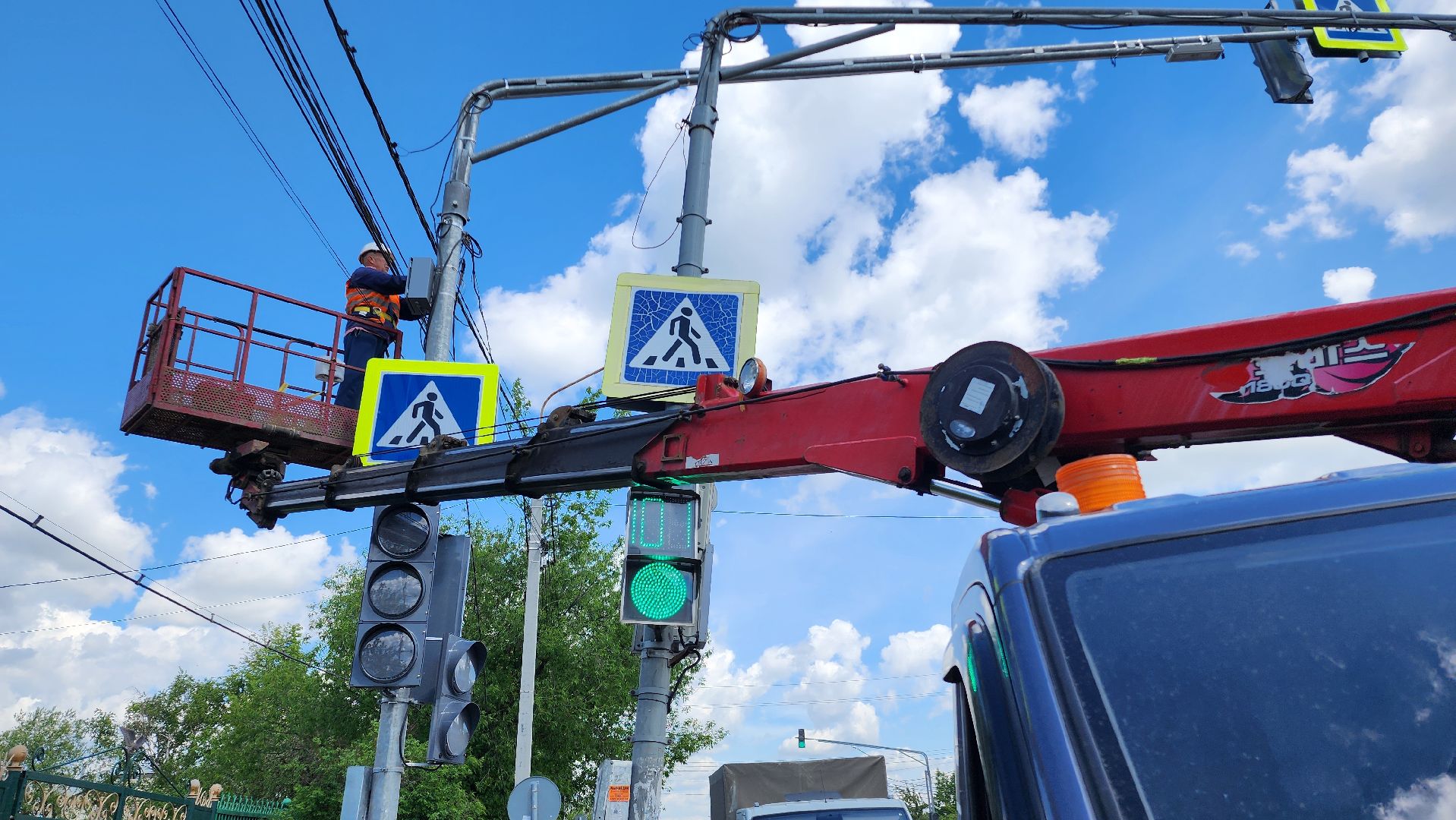 светофор, замена , консоль, столб, электричество , переход, пешеходный переход, домодедово, каширское шоссе ,