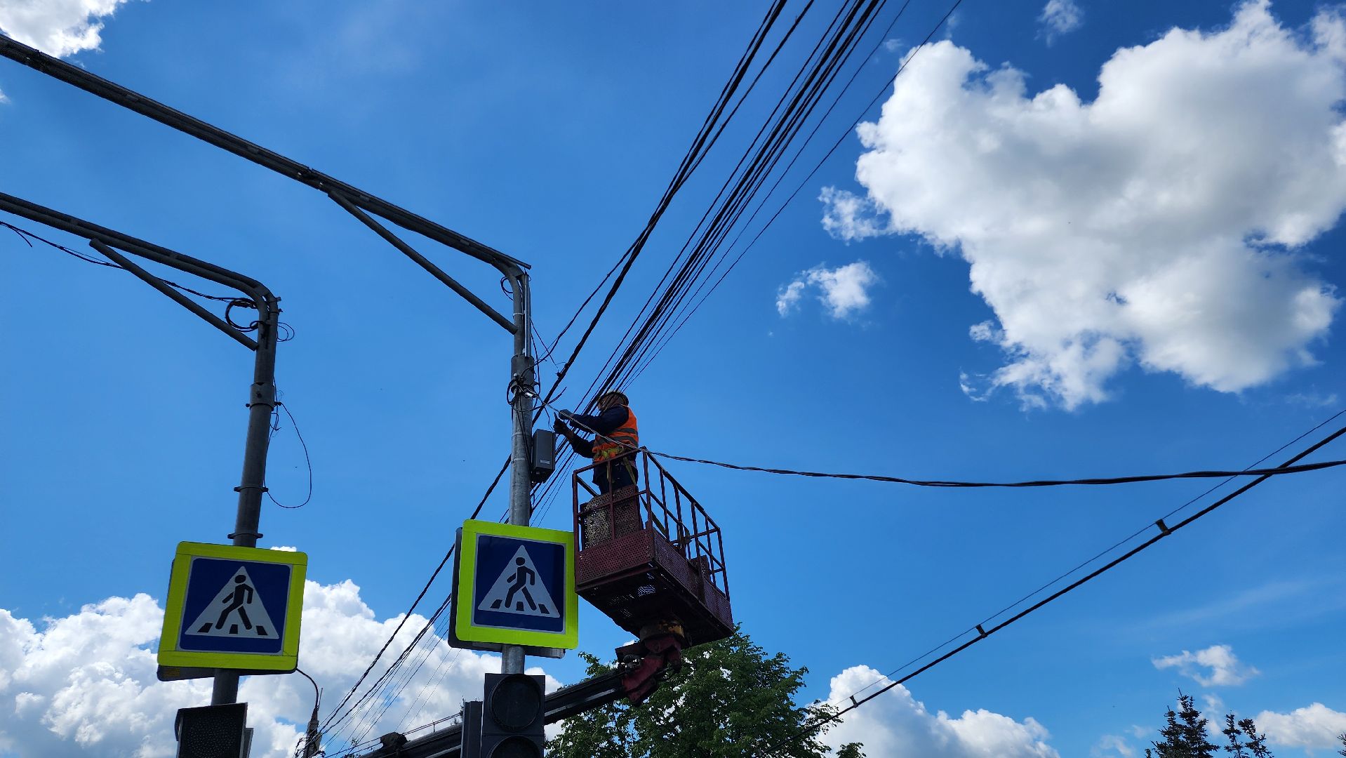 светофор, замена , консоль, столб, электричество , переход, пешеходный переход, домодедово, каширское шоссе ,