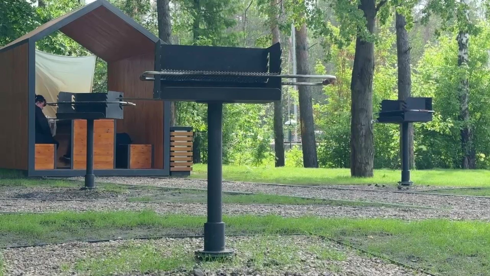 реутов, зона шашлыков, жарим мясо, беседки,