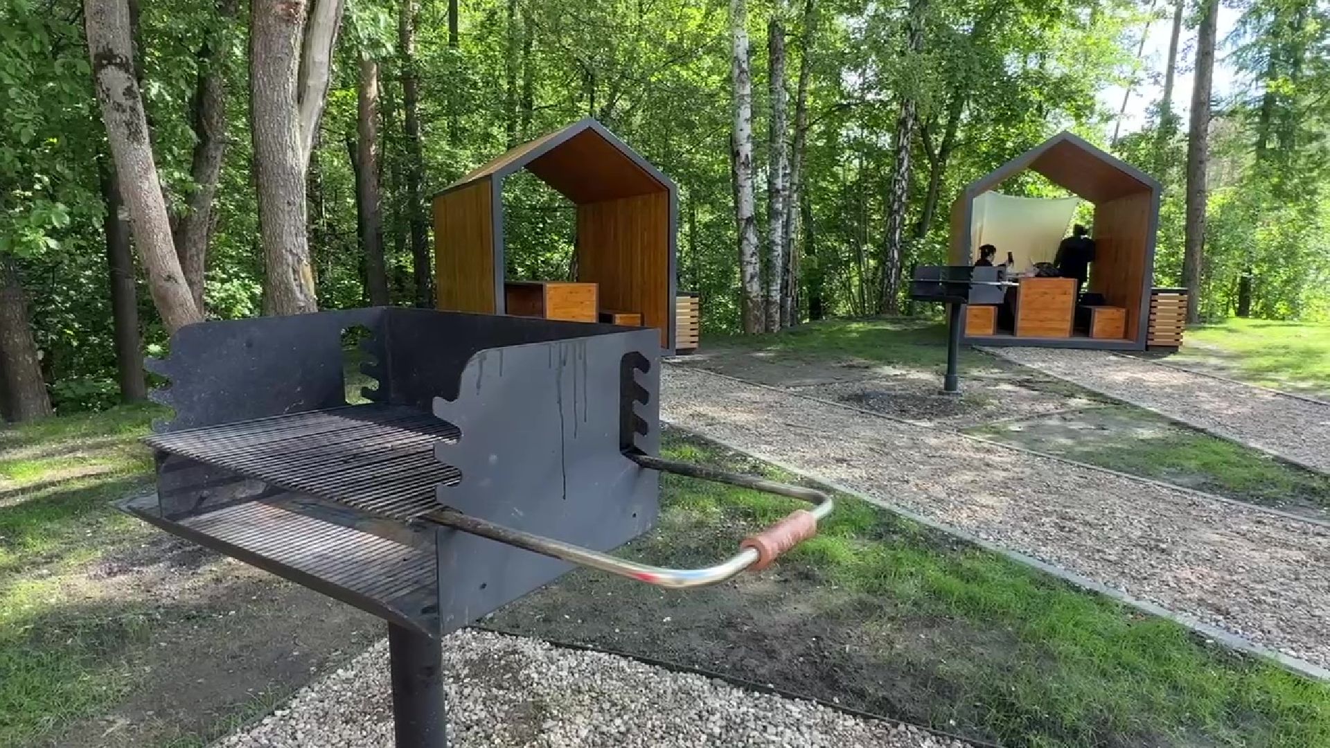 реутов, зона шашлыков, жарим мясо, беседки,