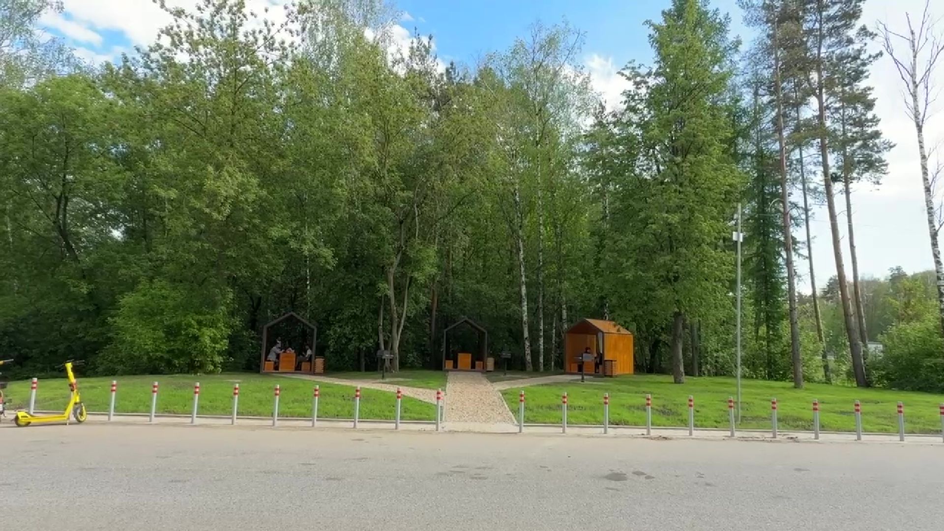 реутов, зона шашлыков, жарим мясо, беседки,