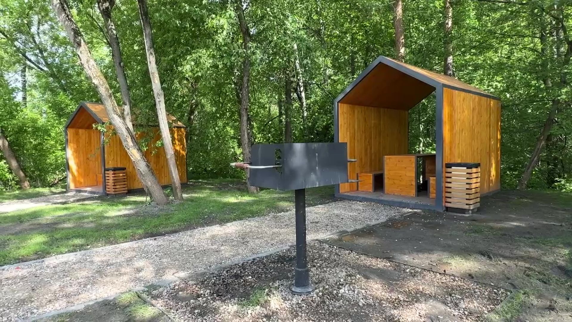 реутов, зона шашлыков, жарим мясо, беседки,