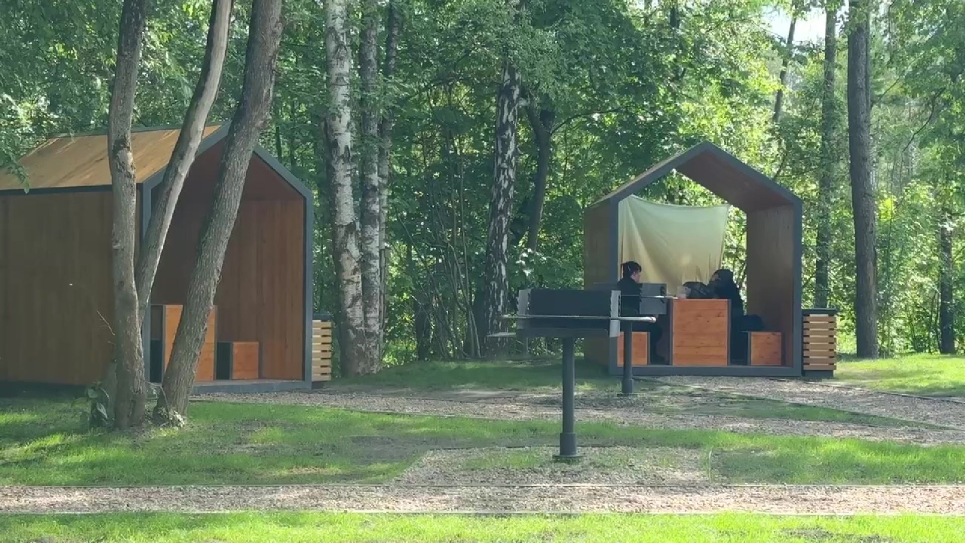 реутов, зона шашлыков, жарим мясо, беседки,