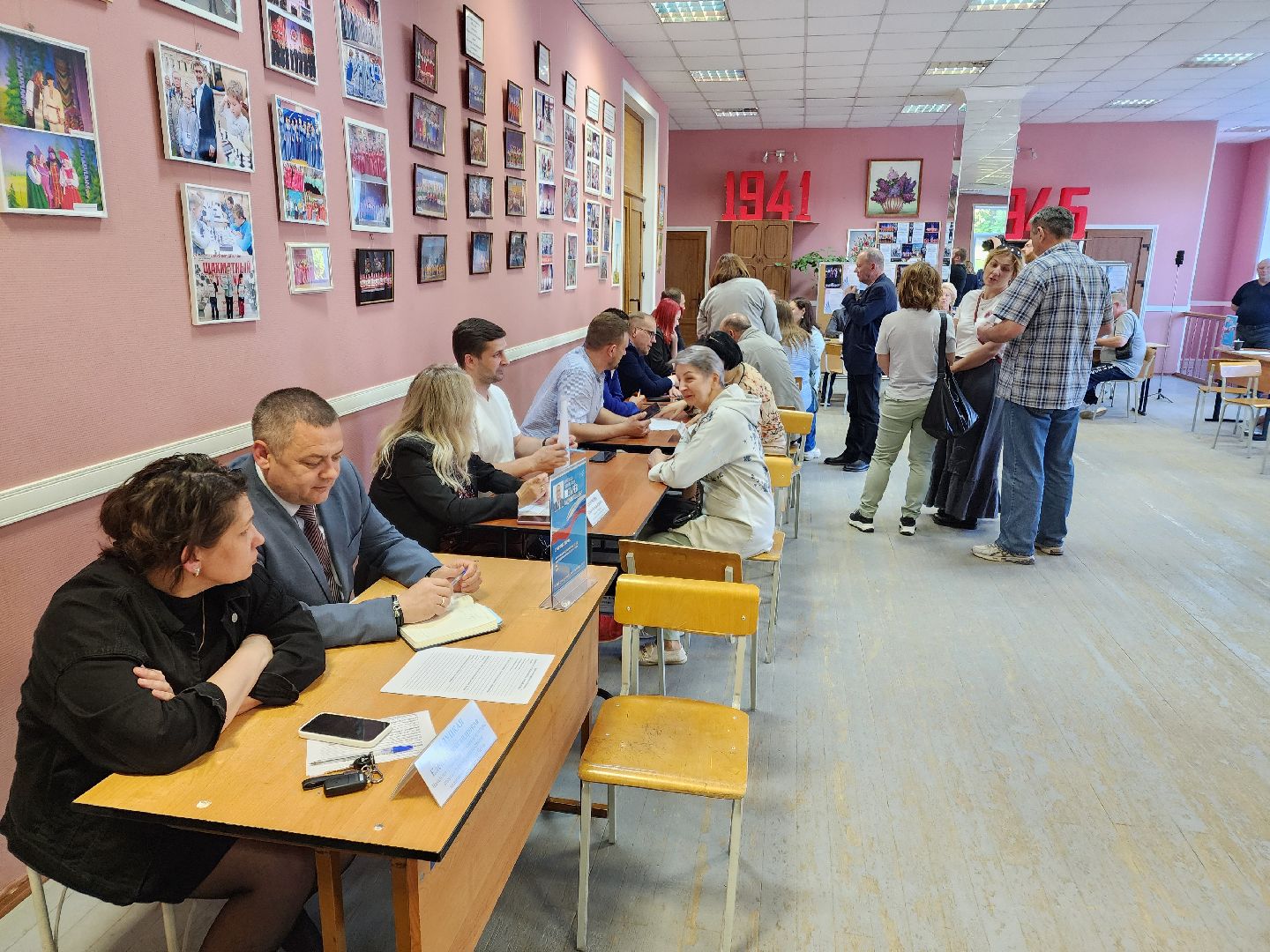 чехов, выездная администрация, встреча с жителями, обращения граждан, улица чехова, жилой дом, ремонт в подъезде, уборка в подъезде, содержание жилого дома, мбу чеховское благоустройство, глава округа михаил собакин,