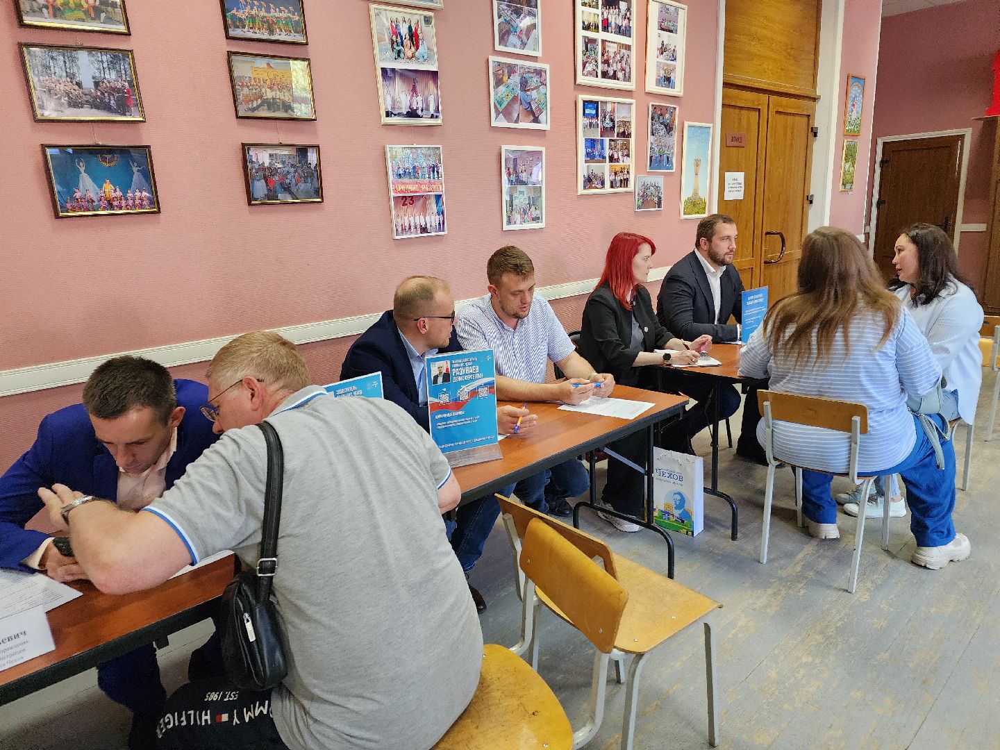 чехов, выездная администрация, встреча с жителями, обращения граждан, улица чехова, жилой дом, ремонт в подъезде, уборка в подъезде, содержание жилого дома, мбу чеховское благоустройство, глава округа михаил собакин,