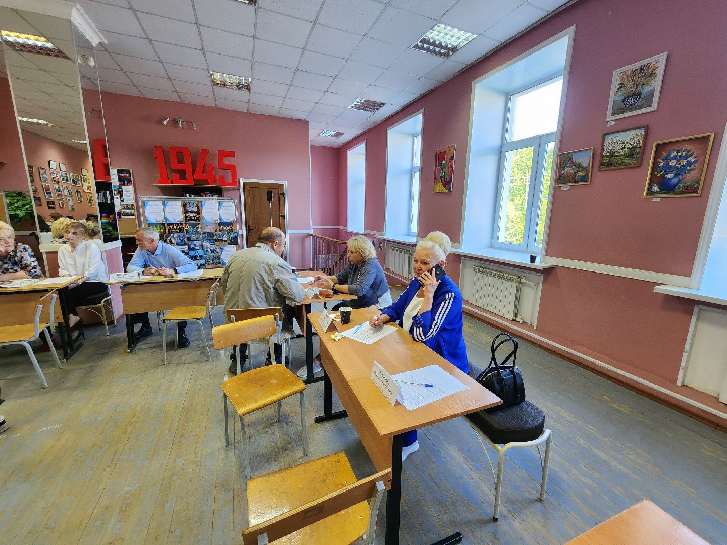 чехов, выездная администрация, встреча с жителями, обращения граждан, улица чехова, жилой дом, ремонт в подъезде, уборка в подъезде, содержание жилого дома, мбу чеховское благоустройство, глава округа михаил собакин,