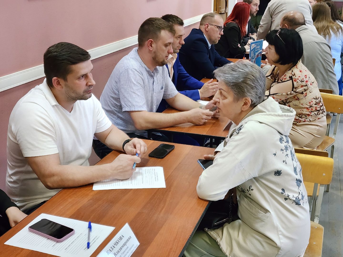 чехов, выездная администрация, встреча с жителями, обращения граждан, улица чехова, жилой дом, ремонт в подъезде, уборка в подъезде, содержание жилого дома, мбу чеховское благоустройство, глава округа михаил собакин,