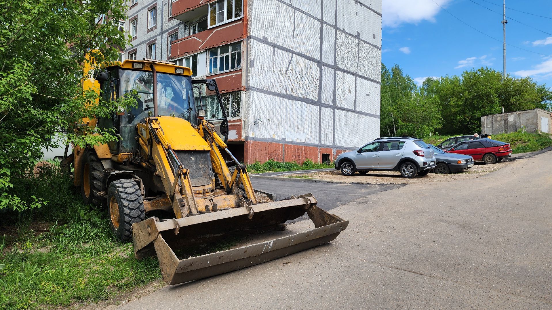 кашира, благоустройство, комплексное благоустройство дворов, асфальт, бордюры, входные группы, парковка,