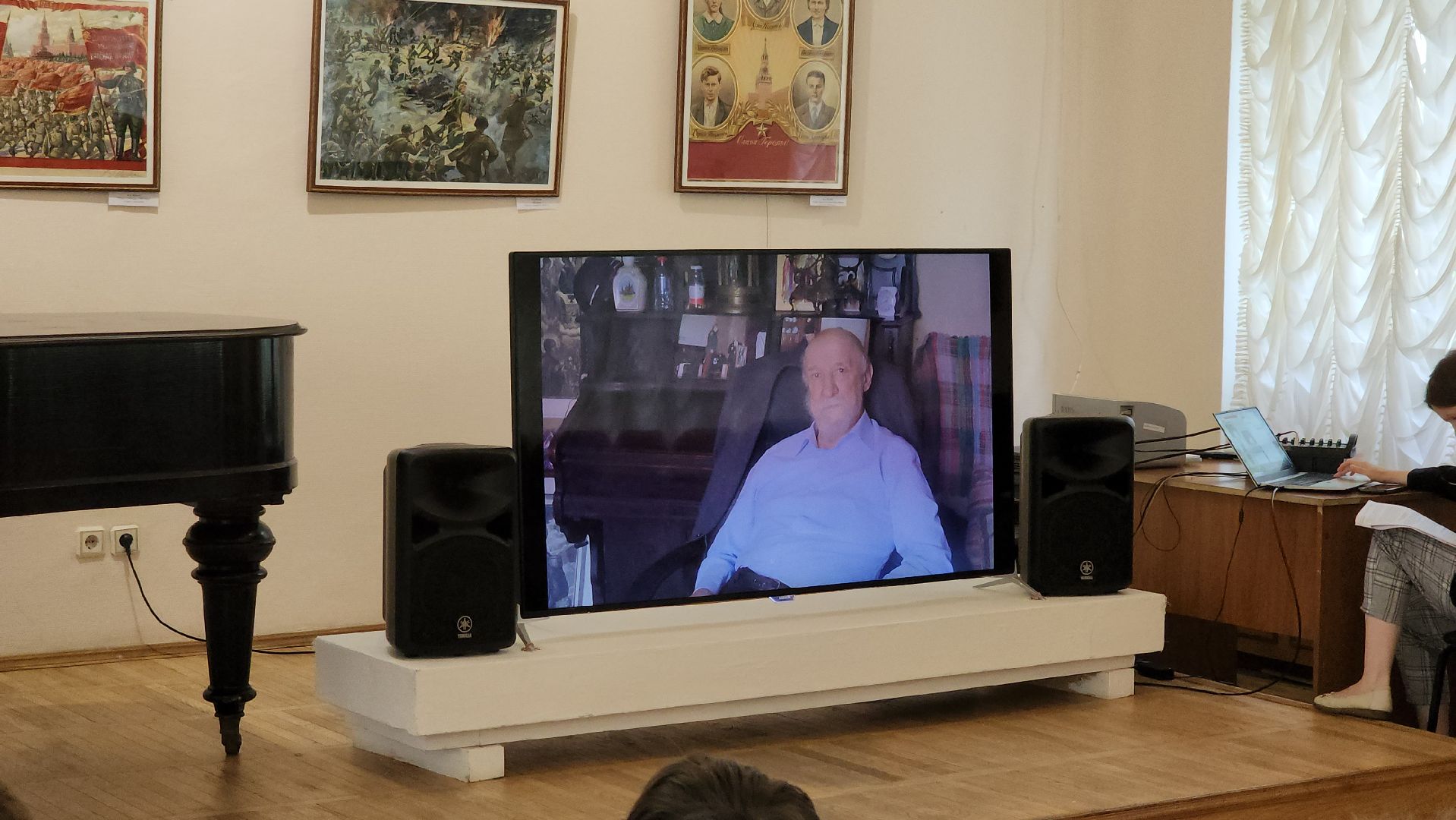 кашира, краеведческий музей, художники-графики, иллюстрации, метченко, найденко, харламов, выставка,